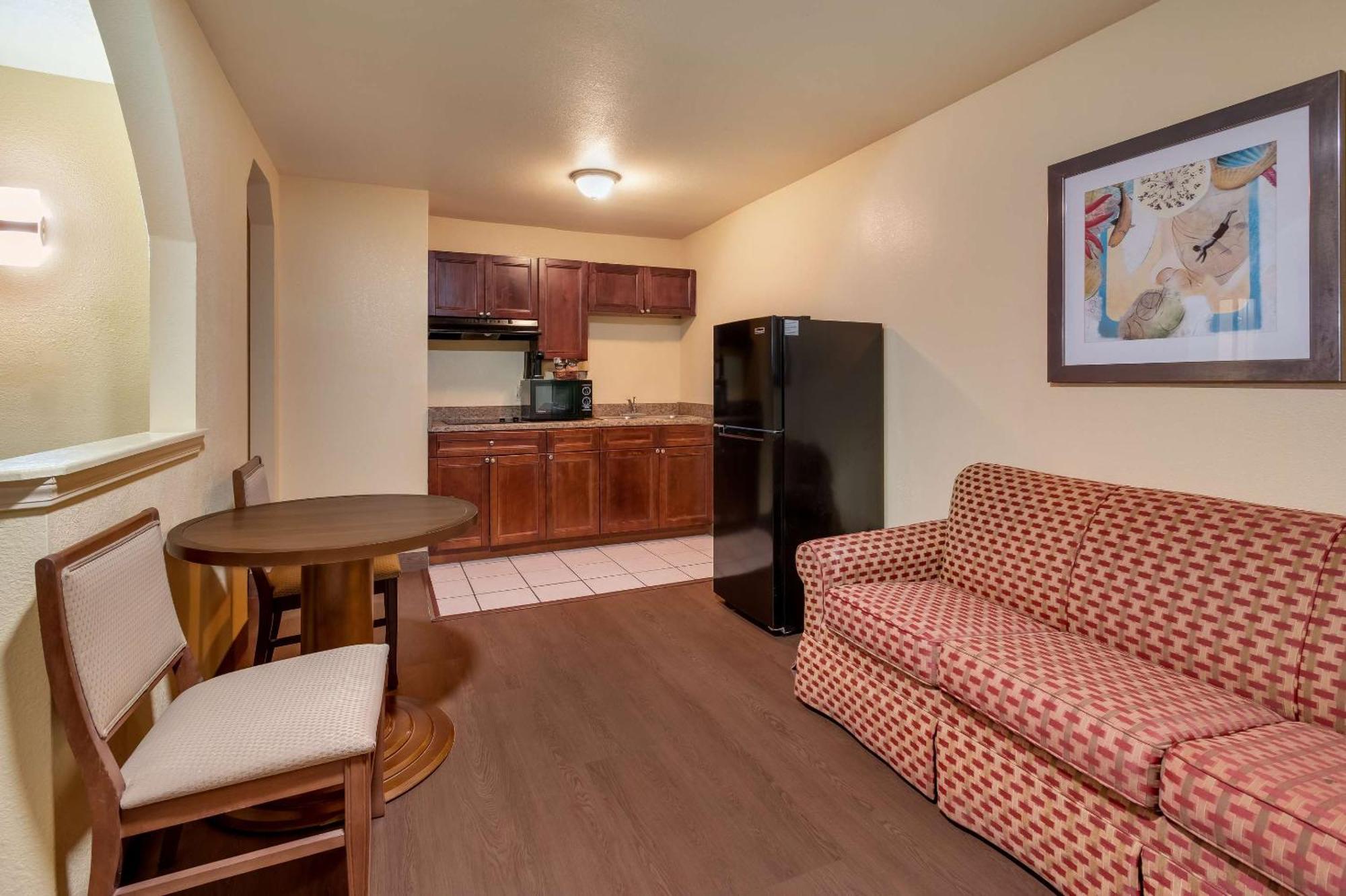 Rodeway Inn & Suites East La Nouvelle-Orléans Extérieur photo
