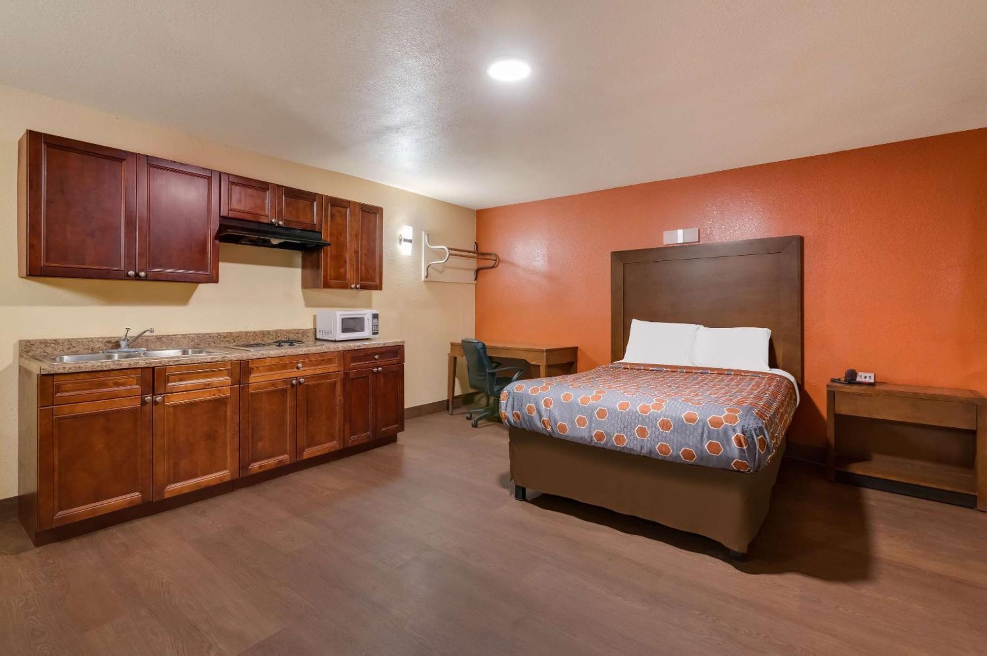 Rodeway Inn & Suites East La Nouvelle-Orléans Extérieur photo